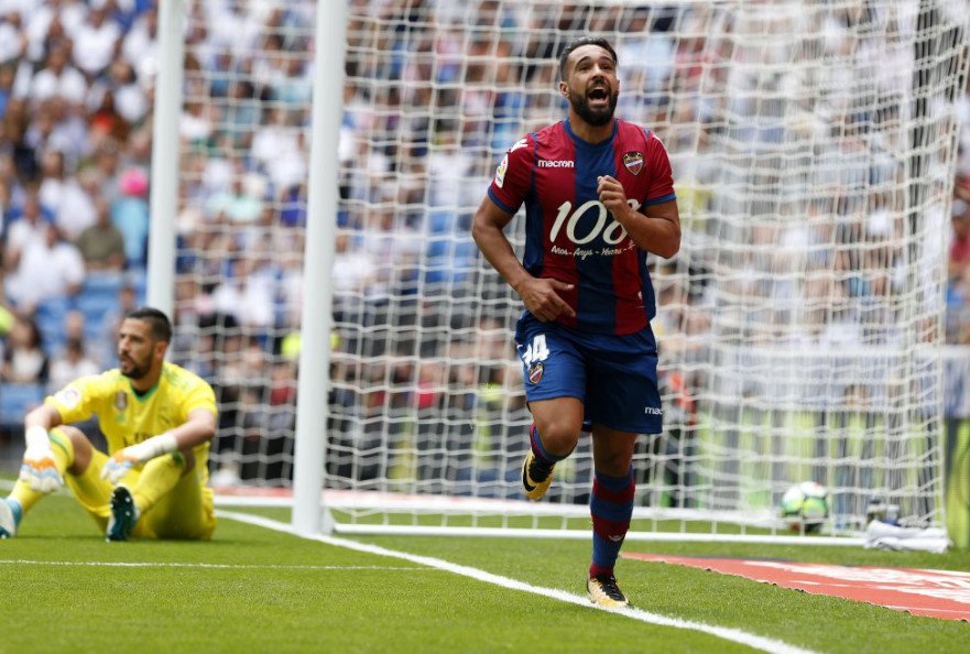  布雷斯特青年军主场逼平老牌强队  